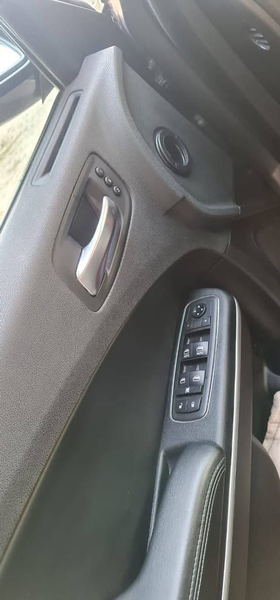 السلام عليكم

جارجر 2019 فيلي محرك 3600 للبيع

ماشيه 70 الف ميل

رقم بغداد تحويل ثاني يوم

المواصفات:

جلد اسود (بلادي مو عمل)

كشنات كهرباء +خزن ميموري

كشنات اماميه تدفئه وتبريد

كشنات خلفيه تدفئه

تدفئه ستيرن

هيتر بالمري

حساسات خلفيه

بصمه

نظام صوت كله دمامات

شاشه جبيره

الاضافات:

داخل كاربون فايبر+احمر

لحيه ودوسات وشفقه وجنح وهاي السوالف

كلشي موضح بالصور

عليها برمجه مراوح وفتح سرعه وزياده عزم وتقليل صرف وقود

الحادث:

بامريكا جاملغ عكس السايق وبنيد

الجاملغ راجع ع البارد بدون تبديل بدون صبغ

البنيد محدث

وبالعراق صار بيها حادث كلش خفيف خشم الجاملغ جهه السايق فقط

صور الحادث بامريكا وبالعراق موجوده بالمنشور

السعر 205 وبيها مجال

تواصل

***********
