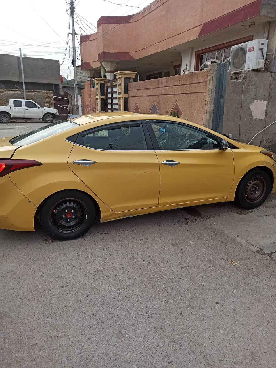 السلام عليكم الانترا 2014 حادثه سرقه صندوك خلفي فقط بدون داخل  والباقي كفاله عامه ليبل واحد  الاستفسار *********** السعر 115 مجال بسيط موصفات فول فتحه كامره شاشه  تحكم ستيرن كشنات جلد تدفئه تبريد  محرك  2000  رقم بغداد
