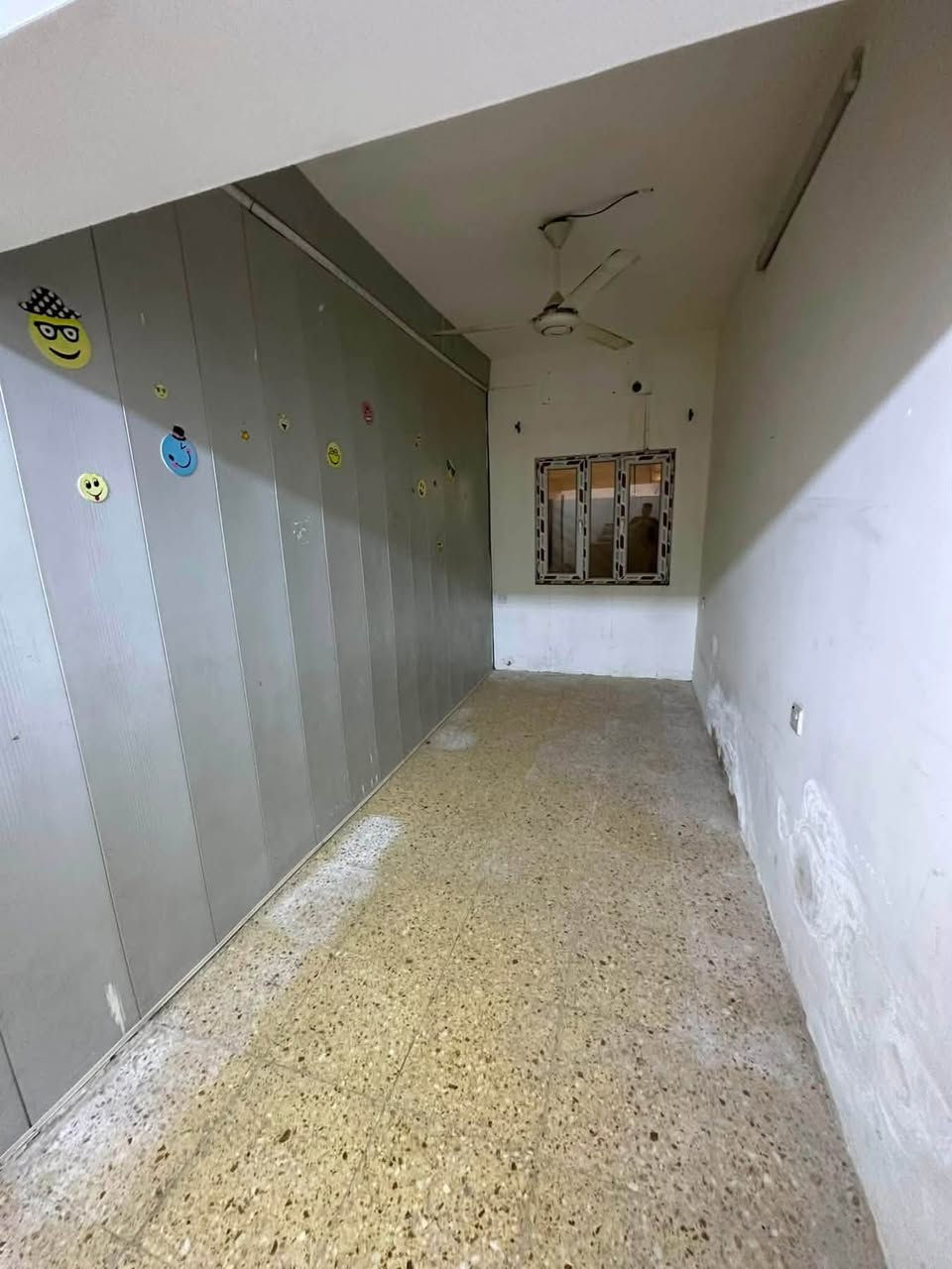 � للإيجار في السيدية 🏠
دار مساحة 120 متر في موقع مميز مربع 400 خلف جسر الجادريه .

🔹 يحتوي على:

* 3 غرف نوم
* صالة
* مطبخ
* حمامين
* مدخلين

*مجهز بكاونتر تركي درجه اولى *

📍 موقع هادئ ومناسب للعوائل 

💰 الإيجار الشهري: 800 ألف دينار فقط 🔒 

للاستفسار والمشاهدة يرجى الاتصال على  ***********
