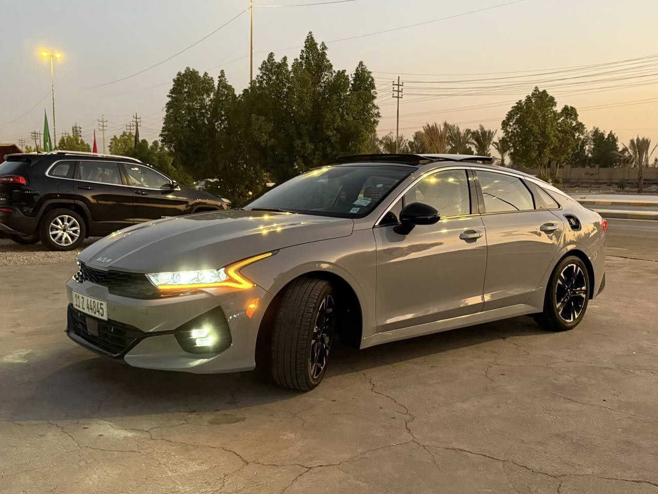 السلام عليكم كي فايف موديل 2024
ماشيه٢٨ الف بيع او مراوس برقم شمالي
مواصفات جي تي لاين 
اللون سمنتي 
مواصفات 
بصمه
كشنات تدفئة 
شحن هاتف لاسلكي 
قياده ذاتيه ؏ الخطوط السريعه
هاند بريك بصمه
تشغيل عن بعد 
مثبت سرعه 
نضام ABS
مانع انزلاق حساس أطارات 
بك لايت ليد
شاشة
كامره دوارة
رادار جانبيه
مراقبة النقطة العمياء
رادار الخطوط البيضاء 
كشنات جلد
كشن السائق كهرباء
لايتات ‏3 عدسات
نضام قياده أيكو + سبورت +سمارت +نورمال
بلوتوث + aux + usb
فول تحكم ستيرن
كير أوتو + عادي
ستيرن حرف. Led D +  زينون
توقف ذاتي عند الرجوع
صندوك بصمه
‏AUTO HOLD
تصميم خارجي رياضي
نظام الملاحة
مصابيح خلفية LED
مصابيح ضباب LED
لاسلكي Android Auto 
الحادث خفيف ومصلح بارد 
صبغ قطعة وحدة فقط جاملغ امامي
بدون ايرباك السيارة كلها ليبل واحد
صور الحادث مع صور التصليح داخل المنشور
السعر١٩٥ للاستفسار الاتصال
ع الرقم ***********
مكان السيارة نجف
