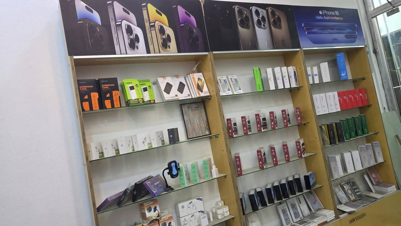 فاترينات عدد ٤ للبيع 
للتواصل على الخاص او على رقم الهاتف
***********
