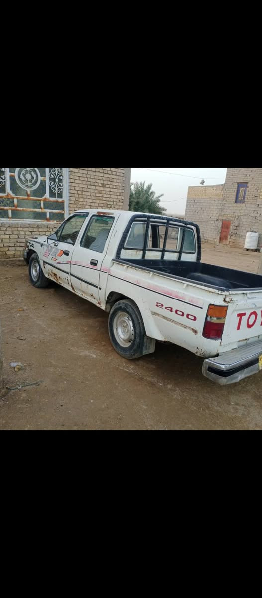 سلام عليكم بيكم موديل 89سياره جاهز تخم تاير كهرباء كله شغاله شاصي مكفول اي شي ما بيه مكينه جديد سياره رقم بغداد راعيه ما اندله السنويه موجود عدي اتعهد من سرقه أو مطلوب من اي شي المكان ناصرية الشطره هاذ رقمي ‏‪***********‬‏.  ‏‪***********‬‏
