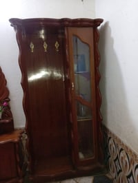 غرفة خشب صاج • أثاث