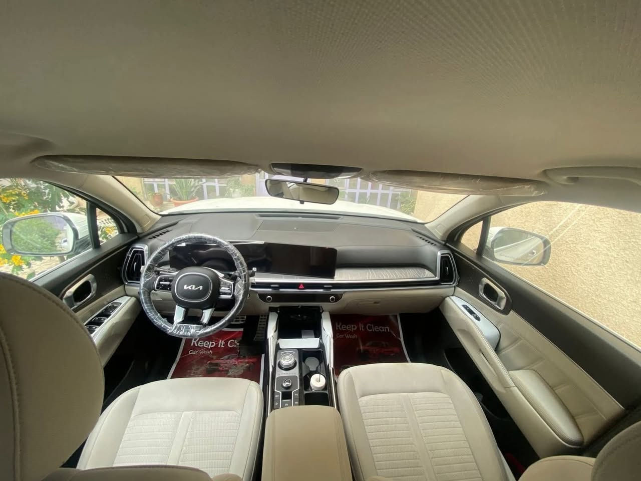 السلام عليكم 
سورنتو ٢٠٢٤ دولية 
رقم بغداد انكليزي
مكينه ٦ سلندر
فول عده البنراما
مري شفط
بصمه 
كير موس
كشنات كهرباء
تشغيل عن بعد 
جنطه كهرباء
فول حساسات امامي خلفي 
ويل كب كروم 19
شاشه ديجتال 
تبريد ٣ قطع 
ماشيه 21 الف
بيها رصعات بسيطة مأشرة 
والسونار موجود 
مكان السياره بغداد 
*********** وتساب
