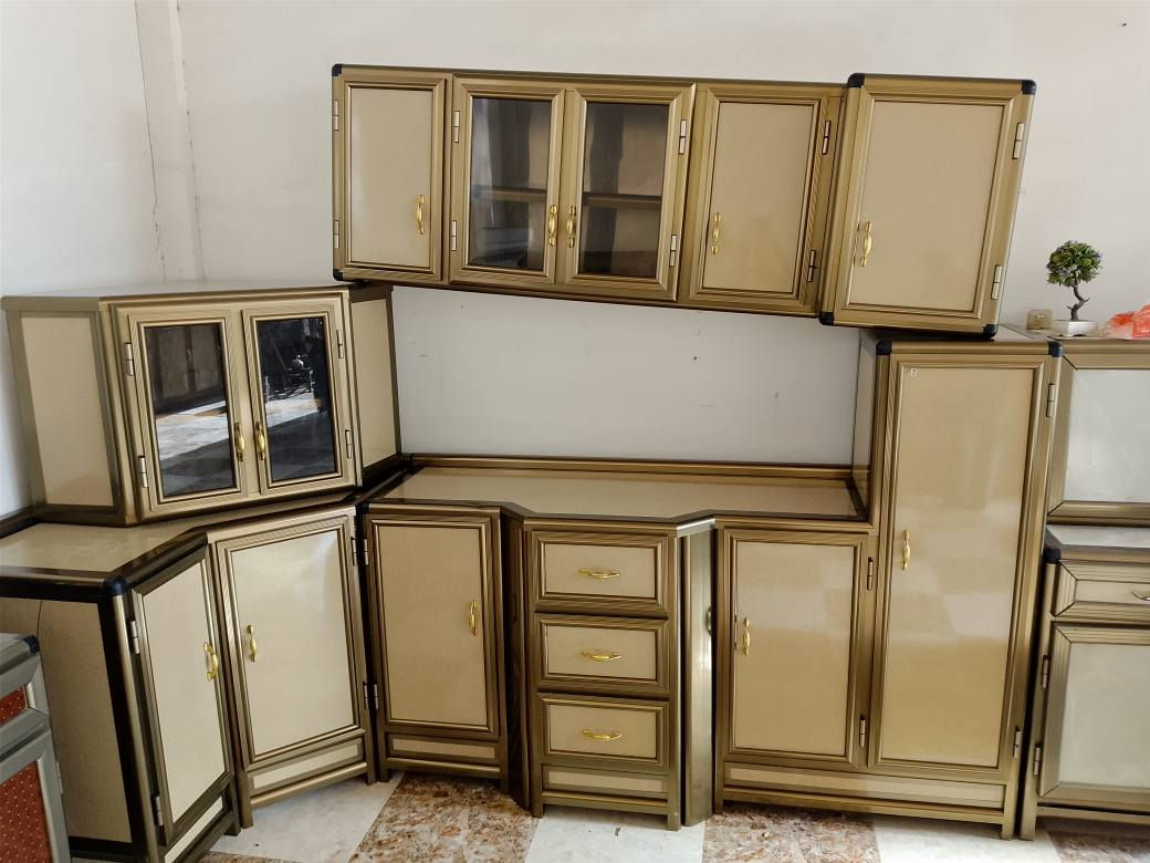 معرض يونس لتجاره الأثاث المستخدم والجديد 

كاونتر خمس قطع مترين ونصف مع سنك مترين مستخدم 

للاستفسار الاتصال على الرقم التالي 

*********** تكريت, صلاح الدين
