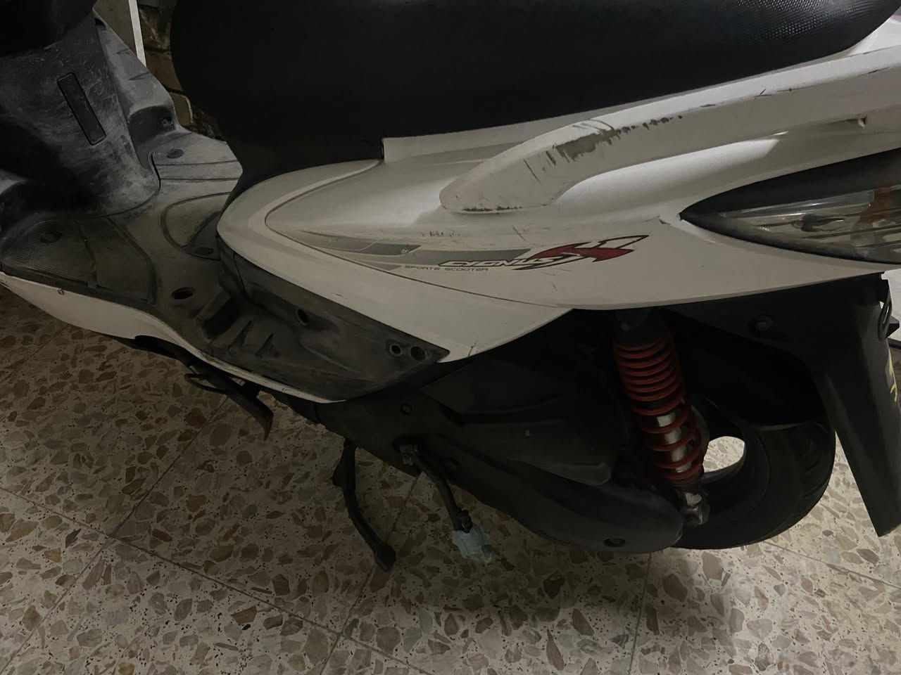 سكنس فحل كابريتير دراجه. صار يومين نازله من. رمبه شوفت عينك جيب فيتر وتعال صار يومين من. نزلتها بس محتاج واريد. ابيعها السعر مليون وربع وبيها مجال مستعجل عليها مكانها زعفرانيه ***********
