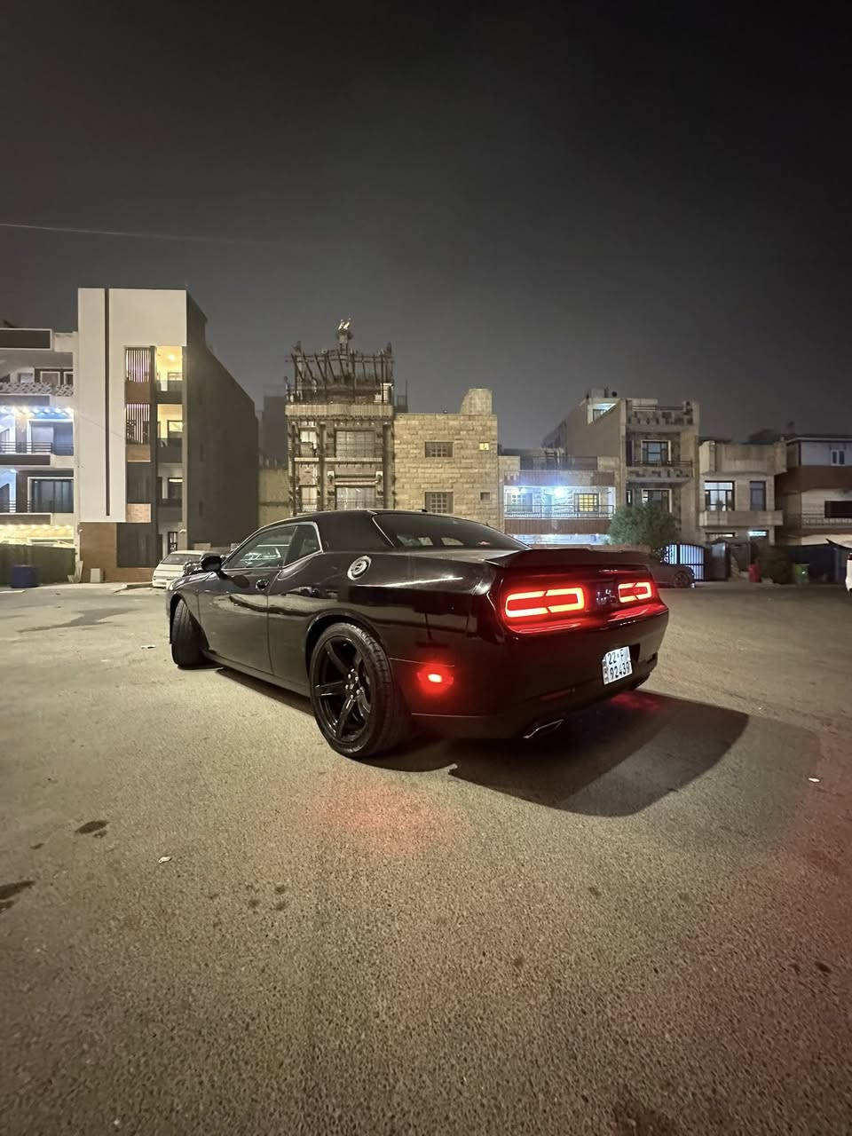 Dodge Challenger SXT 2023 🇺🇸
مو عادية — مكينة V6 Pentastar VVT 3.6
محرك قوي جدًا ونشيط بالسحب واعتمادي معروف.

مو عادية — مكينة V6 Pentastar VVT 3.6
محرك قوي جدًا ونشيط بالسحب واعتمادي معروف.
ممشى السيارة 24mi 
ــــــــــــــ

ملاحظة بصراحة:
السيارة بيها حادث سابق:
 • لغد عكس سايق بدون شاصي
 • رايتدرات بلاد +  كير
 • المكينة مكفولة من الفتح والشد
 
 • ضربة بباب السكن
 • طخة بسيطة بالجاملغ الخلفي
 • بنيد مبدل

ــــــــــــــ

المواصفات:
 • كرسي السائق كهرباء
 • بوليش + نانو (لمعة قوية جدًا)
 • تحكمات ستيرن
 • Apple CarPlay
 • تبريد ثلج أمامي وخلفي
 • نقاط عمياء بالمرايا
 • كت هيلكات (شكل رياضي)
 • ويل نجمة
 • شاشة كبيرة M
 • وباقي المواصفات المعروفة

ــــــــــــــ

📍 المكان: بغداد – اليرموك
📞 ***********

السعر: $17,900
مجال بسيط

