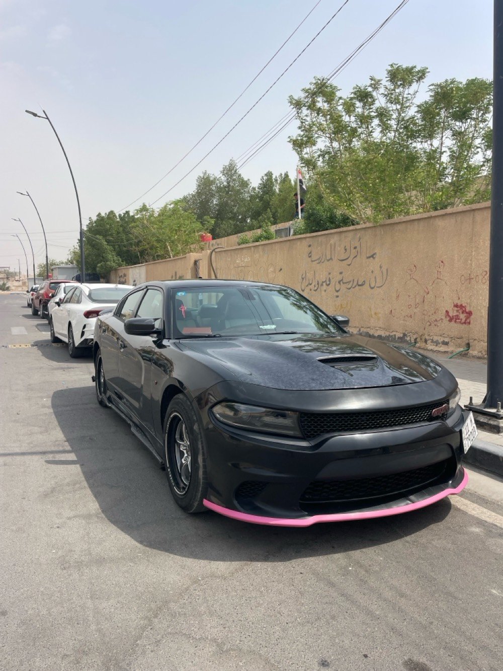 دوج جارجر 2015
وارد كندي 
رقم بغداد بأسمي
ضربته جاملغ الايمن وحافه البنيد وجاملغ الايسر
وبيه مكانين صغار صبغ 
راسلني وادزلك سونار 
سيارة جاهزه من تخم تاير وتبريد و ويلات ويلد حجم 18
السعر  165 وبيهاا مجال 
بصرة دور الضباط 
***********