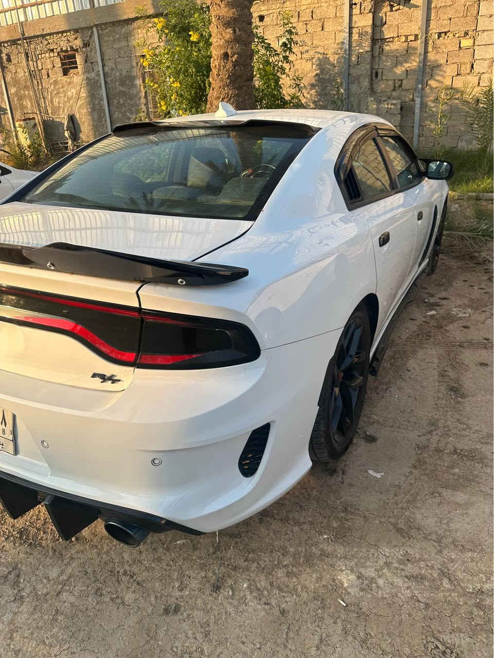 للبيع تشارجر ٢٠١٨ 
محرك : 5.7l
نوع: R/T
الحادث : حادث خلفي جنطة و جاملغ الايمن 
عدد مسافة مقطوعة : 109000 ميل قابله للزيادة
السعر : 192
موقع سيارة : بغداد الدورة
رقم هاتف : *********** بغداد, العراق
