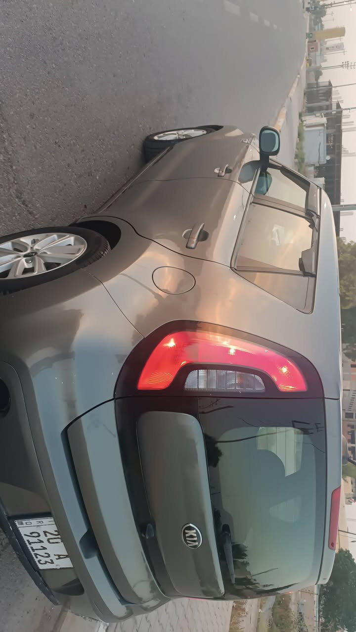 للبيع كيا صول موديل 2018 ضررها جنطة مصبوغة حزام اثر جراد تبريد ثلج صدر تايرات جديد تحكم ستيرن سنوية جديدة كهربائيات كاملة السعر 107 وبيها مجال حك الجية للاستفسار ***********
