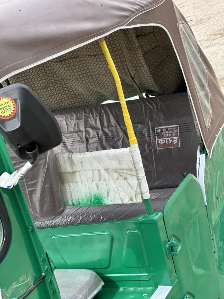 تكتك لبيع ٢١رقم وسنويه مال جناي حلوه صبغ عام جماليه مكاني لمجر سعر ٦٥٠٠وبيه مجال***********
