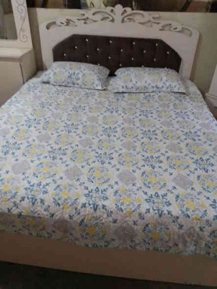 سلام عليكم ورحمة الله وبركاته اخواني عندي غرفة نوم جديد اي كسر ما بي 
سعره 500 الف بي مجال 
مكاني كركوك 
للاستفسار اتصال الرقم 
***********
