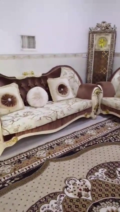 قنفة مالكي 10 مقعد شراي يجي علي خاص تواصل علي واتساب *********** مكان اربيل مامزوا
