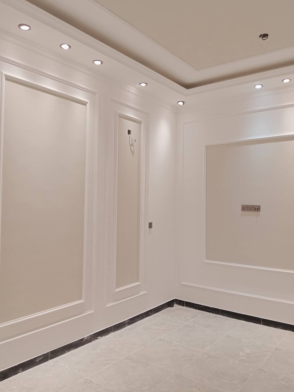 جزء من أعمالي كافة أنواع الصبغ والديكور وبديل الرخام ولخشب وسقوف الثانويه والواجهات  الاستفسار ع ***********
