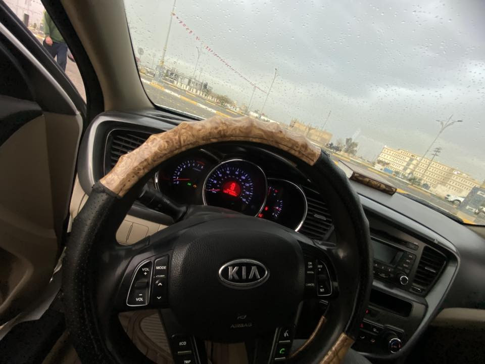 السلام عليكم                                                   كيا اوبتيما مديل 2012 وراد 
حادثه - جاملغ امامي وراجع نفسه  السياره مابيها قطرة صبغ
مكينه وكير كفاله
تخم تاير 
نص فول السياره
تحكم مقود جهتين
كرسي كهرباء
السعر (108) وبي مجال حك الجيه
المكان : كربلاء . الحر الثوره
***********
