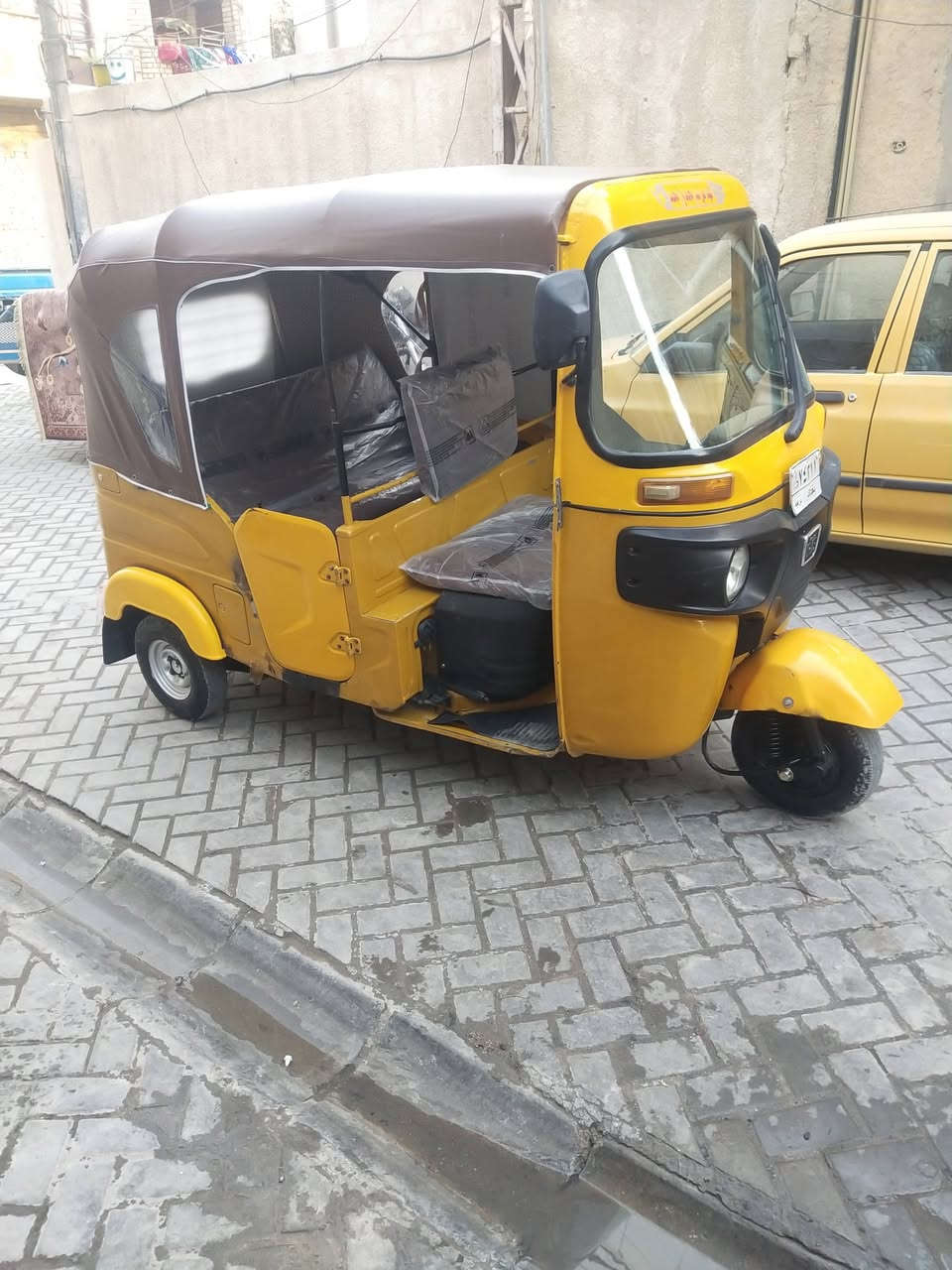 سلام عليكم تكتك 21رقم عربي البيع بيهه صفحه اليمنه معمره فقط ودوس بيهه خياس قليله سعر 7500بيهه مجال قليل ***********
