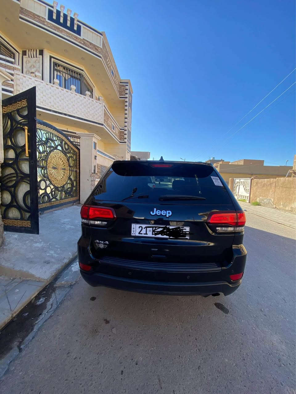 جيب كراند شيروكي مواصفات لاريدو 2021 كلين تايتل سيارة جديدة كلش وكلشي بلادي على وضع الشركة فول مواصفات عدا الفتحة شاشة كبيرة وتدفئة كشنات وكشنات كهرباء وجلد تبريد قطعتين وبعد مواصفات لاريدو المعروفة
السيارة رقم سليمانية مميز 
اتصل وتشلع عيوني *********** السليمانية, العراق
