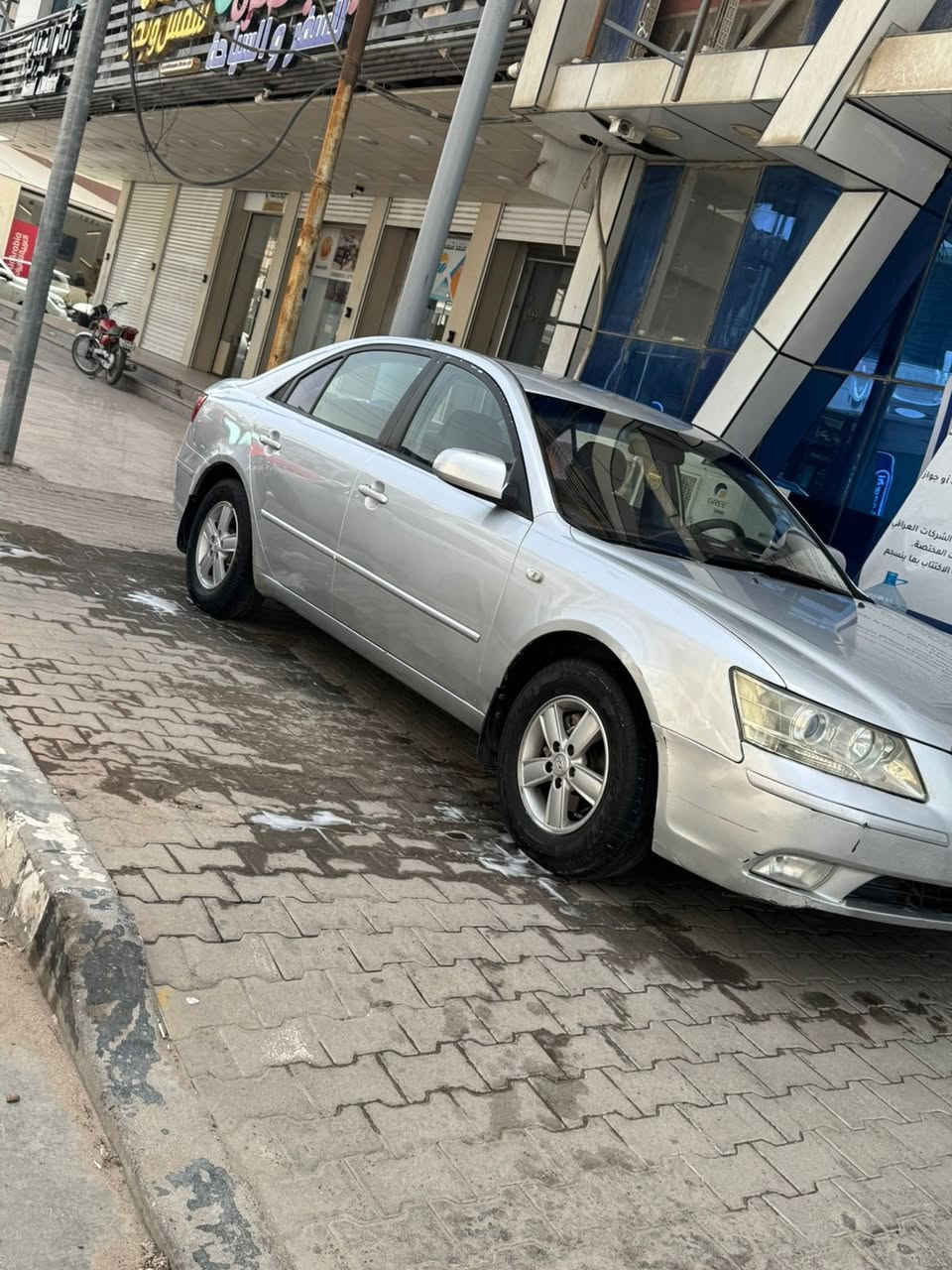 بعد التوكل على الله
للبيع هونداي سوناتا
وارد كوري مديل  2012
السياره بانزين وضايفلها منضومه غاز بالعراق
سياره نضيفه مكينه كير حداديه 
السياره بيها رشات صبغ من كوريا
 مكينه 2000
مكان السياره بصره شط العرب التنومه 
السعر105 وبيه تقدير 
***********
