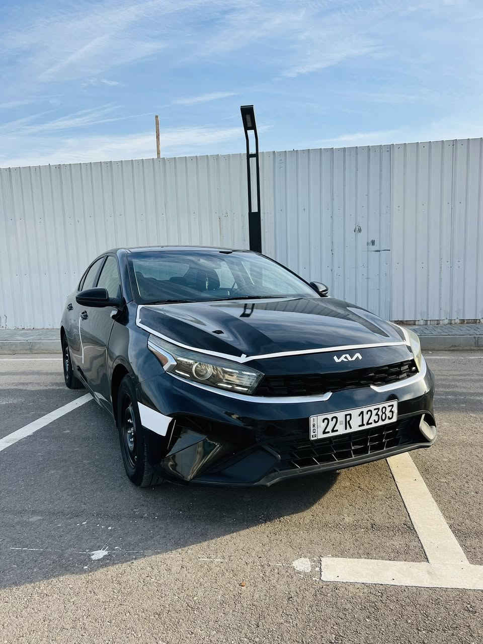 السلام عليكم
كيا فورتي 2024
وارد امريكي 
حادثه جاملغ امامي صور الحادث مرفقه مع المنشور
بدون شاصي  
رقم اربيل دولي تحويل مباشر
محرك 2.0L دوش 
 ماشيه 20 ميل
مواصفات السيارة
شاشه ابل كار بلي واندرويد
كامرة خلفية دوارة 
رادار امامي 
قياده ذاتيه 
خروج عن المسار 
توقف ذاتي 
تحكم ستيرن 
رادار امامي 
مود درايف 
4(وضعيات)
سياقه ذاتيه 
تحديد مسار ذاتي 
تحكم ستيرن جهتين 
السعر : 145$ وبيه مجال بسيط
للاستفسار: *********** 
مكان سيارة : بغداد البنوك
