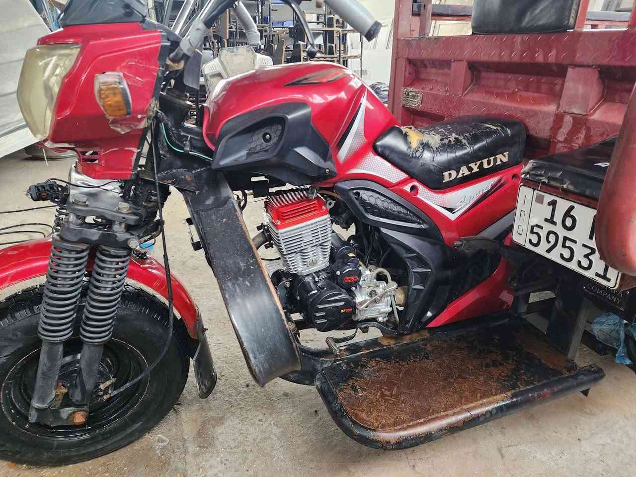 ستوته دايوان حجم كبير محرك حجم ٢٠٠ دبل تاير خلفي رقم (سنويه لغاية ٢٠٢٨)
المسيب حي المعلمين٣ طريق سيد ابراهيم بعد السكه بكيلوين تقريبا بعد اسلاك الضغط العالي ب٢٠٠م 
بيت على جهة اليمنى
***********
يرجى الاتصال قبل المجيء
