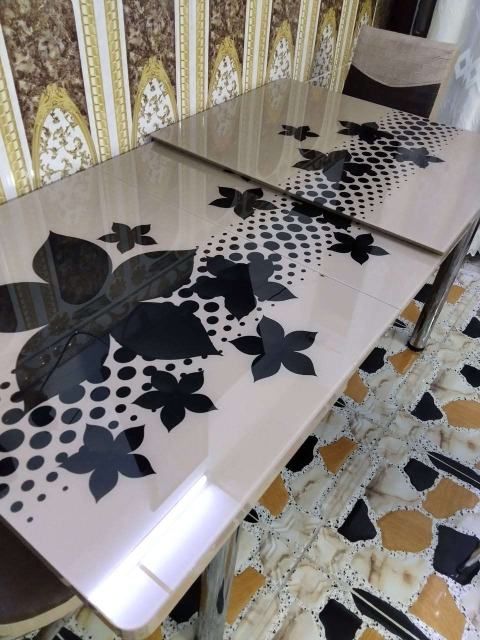السلام عليكم 
ميز طعام 6 كراسي يتكبر ويتصغر السعر 150 وبي مجال 
للاستفسار على الخاص


**إذا كنت صاحب هذا الإعلان وتريد حذفه لأي سبب، رجاءا أرسل رسالة إلى الدعم الفني**