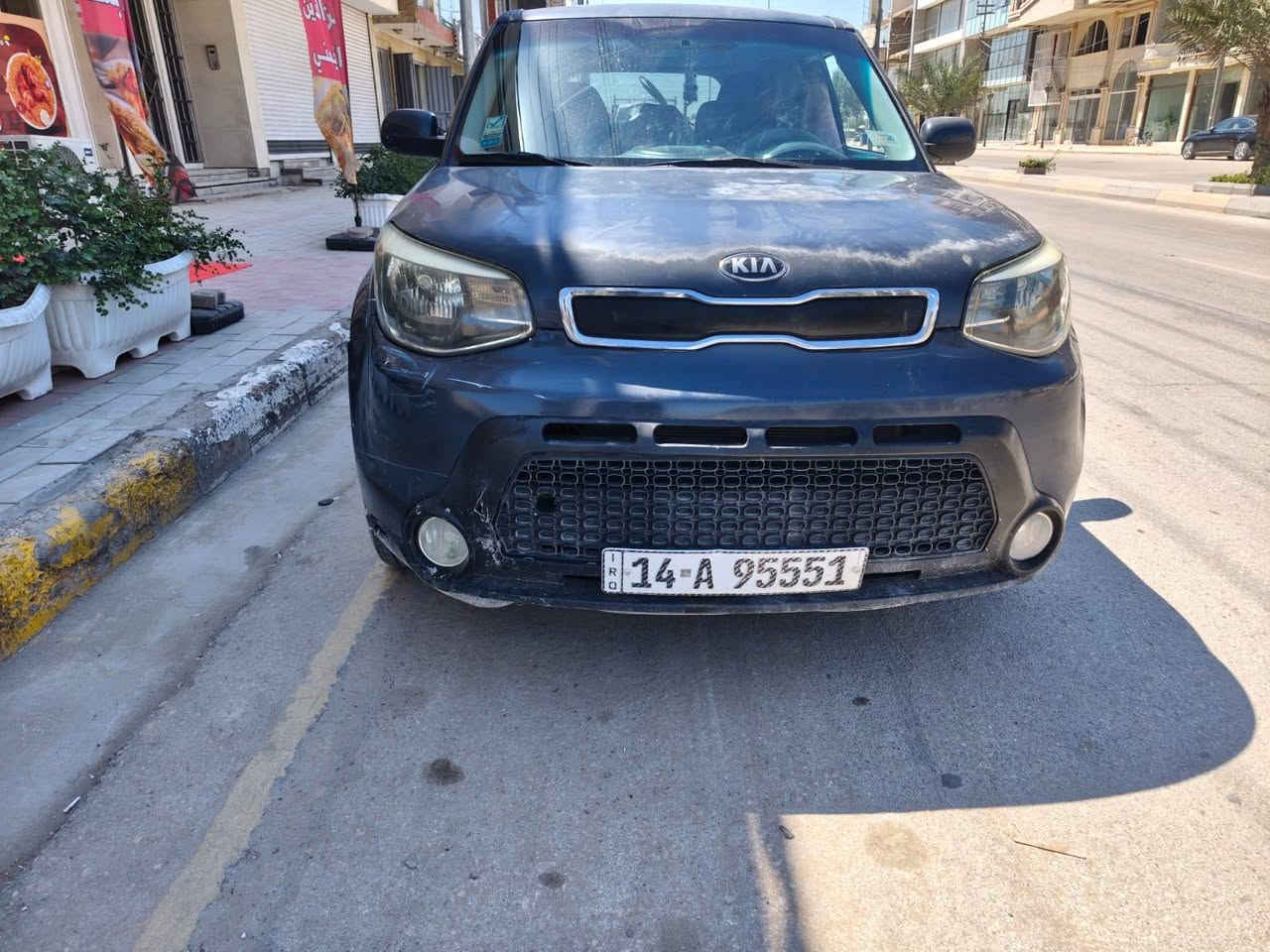 كيا صول موديل 2016 وراد امريكي ماشية 40 الف ميل يعني بالكيلو متر 64373
محرك 2000 GDI
كير اوتوماتيك
جام كهرباء
مري جانبية كهرباء
حساسات خلفية
بيها جراد البنيد الامامي والسقف
لون ازرق غير محدد
تبريد ثلج
تدفئة كلها شغالة مابيها نقص اي شي تايرات جدد صدر جديد مبدل
حادثها المكان اللي يم قبغ البانزين وطخة خفيفة صارت بالجاملغ الخلفي وصلحناه
رقم بصرة مشروع وطني وين ميعجبك تحولها الرقم الجديد السعر 115 ورقة وبيها مجال للشراي.. غير ذني مكفولة السيارة بيع فقط ما اراوس للاستفسار الاتصال على الرقم *********** /*********** متوفر واتس اب وتليكرام مكان السيارة كربلاء شارع ابو طالب
