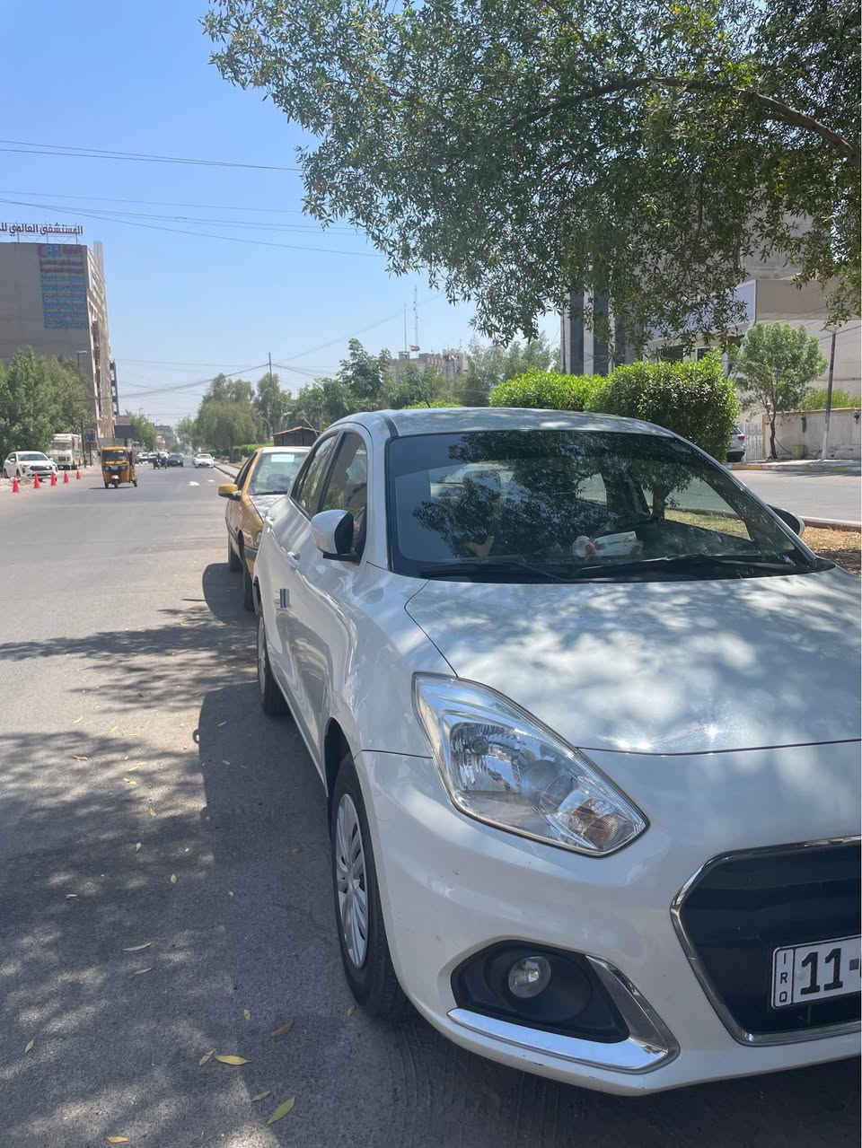 السلام عليكم 
السياره : سوزوكي ديزاير 
الموديل :2024
مكفوله ما عدا طخه بسيطه بالجاملغ الامامي وراجعه على البارد 
- تحكمات ستيرن 
- مري شفط 
- أشاير بالمري 
- شاشة تدعم android auto , apple carplay 
- ليد أمامي أشاره وترحيب 
- تبريد قطعتين ثلج ❄️ 
- عليها أدامه داخل الشركه 
- باتري جديد 

السياره أستلام شركه ، باقي عليها مبلغ 8 مليون و٤٣٥ الف 
تسديد داخل الشركه ، بالشهر 405 الف ، تسديد القسط على المشتري. 

السعر( 55$ ) قفلل

رقمي *********** المحمودية, بابل
