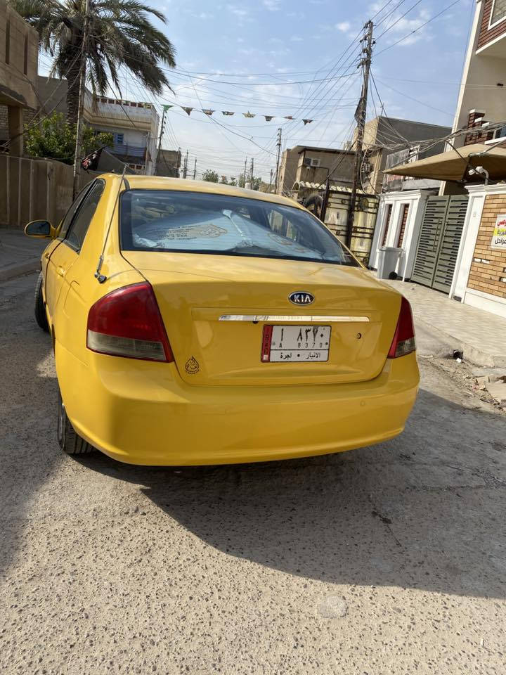 كيا سبكترا 2009 رقم انبار الماني بأسمي شخصياً
وارد امريكي ضربتها قبق جنطه وشويه من الحوض وبالعراق جاملغ وباب اثر طخه بيدي بدلته وعندي الصور القديمه بدون دواخل كير مكفول مكينه اقل الخيط تبخير بيها تبريد العام بدلت منظومه كامله والسنه وكف الفريز يعني بس فريز نقص اذا تشحنه 10 ايام ويطير  مسوي ادامه كامله على الجبن وقوايش ورولان وجوينات كله جديد ومبدل قاعده فيوزات سياره تخبل على ايدي صار سنتين 
دوشمه نحله كشنات وسقف وارضيات 
شاشه اندرويد اصلي وكامره دواره

بيها نقوصات بسيطه مثل يده باب وواشر قبق ولفات بس
مصفره غرامات 
معروضه 73 وبيها مجال حك الجيه 
اعتذر على الاطاله ما اكطع اي سعر بالتلفون تعال كلب اقتنع وبالخدمه
مكاني بغداد الدوره خلف جامعه كلكامش 
***********
