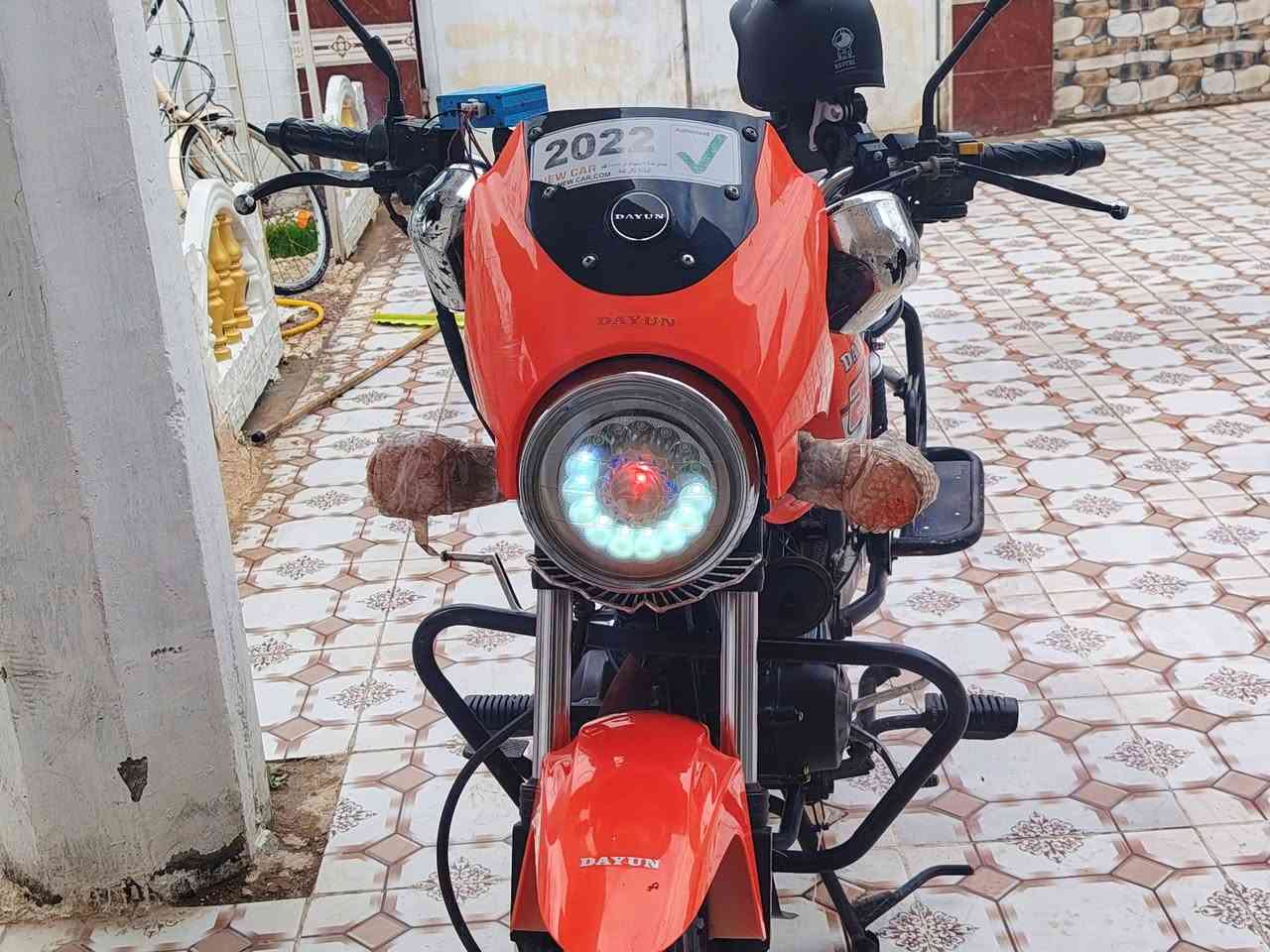 دايون للبيع موديل 22اوراق كامله اصوليه مامشي شي قليل مال بيت  محرك 150مكفول كفاله عامه كله شغل تشغيل عن بعد  السعر 1450 بيه شي بصيط  لاتصال *********** مكان رفاعي
