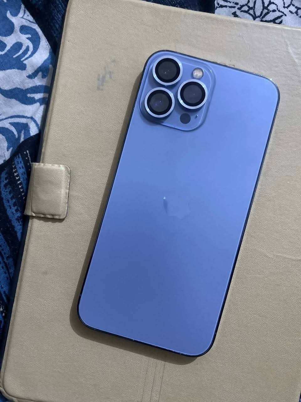 سلام عليكم مرحبا عيوني 
عندي ايفون ١٣ برو ماكس 
لون بحري 
امريكي نموذج A 
فيس ايدي شغال 
بطاريته ٨٦ 
ذاكره ٢٥٦ 
فقط مبدل شاشه اصليه ٣ خيارات 
مكاني نجف 
السعر ٥٥٠ بي مجال بسيط 
***********
