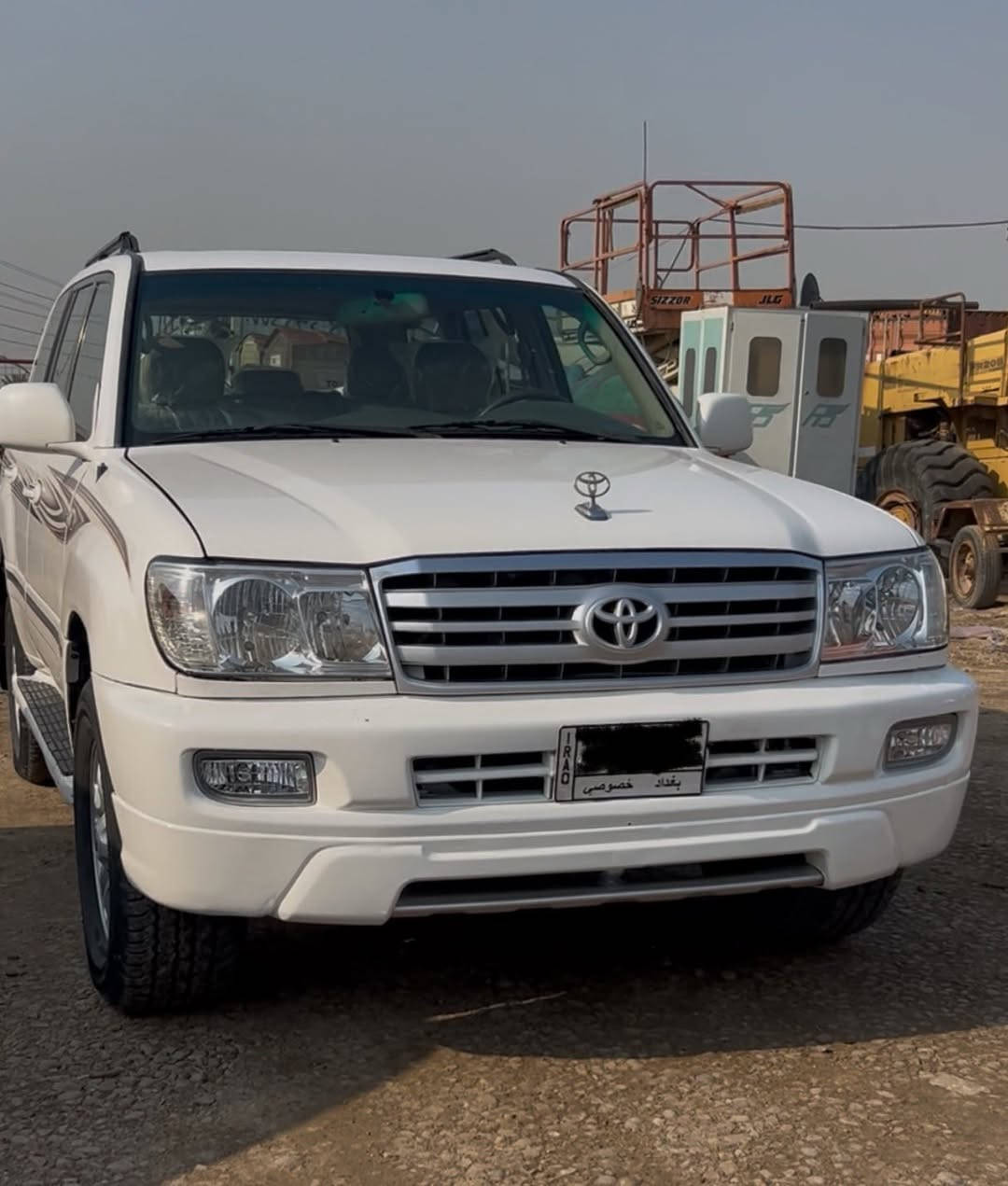 لاندكروزر 2004 سيارة جاهزة من كلشي رقم بغداد المكان بغداد بيها ٤ قطع صبغ فقط مكفوله من الضربة صدر امامي خلفي كير محرك كله مكفول تبريد تلث قطع ثلاجه سيارة سياره كلش حلوه داخلها جدا نضيف السعر 170 وبيها مجال رقم الهاتف ***********
