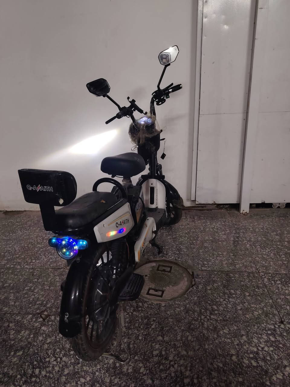 بايسكل شحن نستخدم صارله 9اشهر شاشه شغاله رايدلها بس كفر وكفر جوه شاشه في فطر سعر 300قفلا275
💈العنوان كربلاء ملحق فارس قرب محطت باب كفيل 💈
                      💈ارقم: ***********💈
