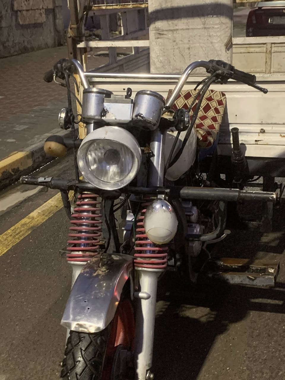 اسلام وعليكم ستوته موديل 11 مكينه 23 ما مفتوحه فول شاصي شرط اوراق كامل وايرمينه تحتاج باتري ستوته تحتاج شويه ترتيب السعر 675 وبيها مجال ***********
