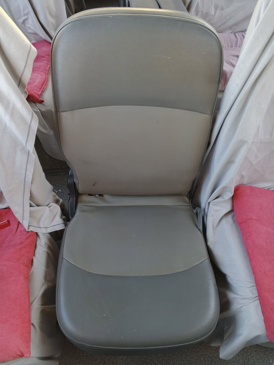 سلام عليكم اخوان عندي كشنات ستاركس جديدة رقم واحد للبيع او مراوس بكشنات جديدة بلادي ***********
