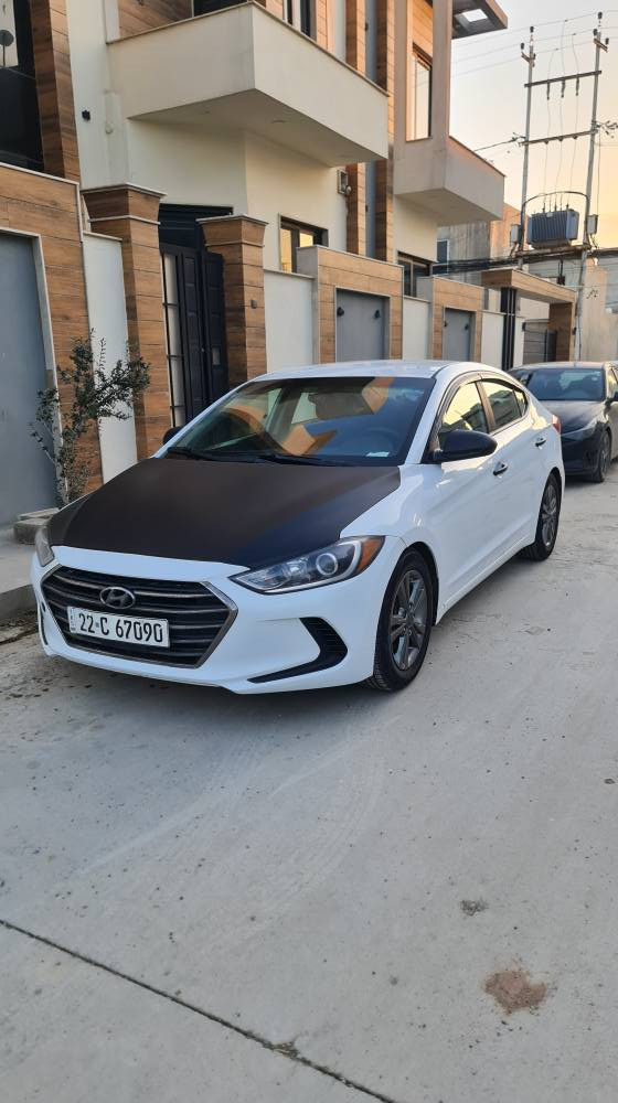 المواصفات العامة:
موديل 2018.
​السياره ماشية: 79 ألف ميل.
​المحرك والكير بحالة ممتازة .
ضرر بسيط في (الجاملغ الخلفي وأطراف الباب الخلفي). من امريكا
البوند مبدل حادث بسيط (ما بيها لا دواخل ولا شواصي) 
​ إيرباك الستيرن (مفتوح) 
​ملاحظة جمالية: توجد بعض ملاحظات "التقليم" 

​الإضافات والتقنيات:
​✅ نظام تشغيل عن بعد.
​✅ كاميرا تسجيل حوادث (Dash Cam).
​✅ حساسات خلفية (بـك).

رقم الشاصي : 5npd74lf9jh392162

السعر: 124 وبيها مجال موصل, نينوى


**إذا كنت صاحب هذا الإعلان وتريد حذفه لأي سبب، رجاءا أرسل رسالة إلى الدعم الفني**