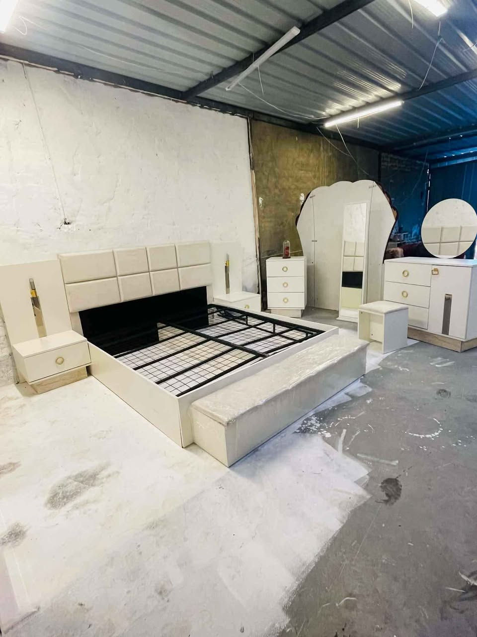 غرفة نوم مستعملة🇹🇷
موديله حديث 💥
 نضافة100٪💯
عدد القطع / 10 
الضهر بلوك
جربايه مخزن 🛌💥
شازلون / مخزن 📥
نضام / أبواب نظام هيدروليك
الضهر بلوك💢 
سعرها / مليون و50 قفل 🔒💸
شد ونقل داخل بغداد مجاني🚛
يوجود توصيل محافضات 🚛 بغداد, العراق


**إذا كنت صاحب هذا الإعلان وتريد حذفه لأي سبب، رجاءا أرسل رسالة إلى الدعم الفني**