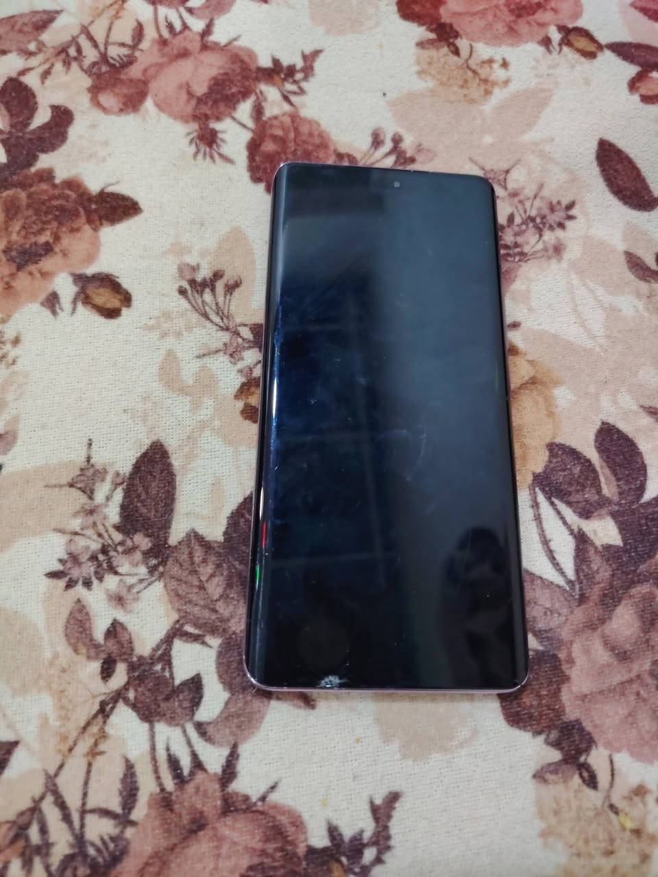 السلام عليكم 
جهاز هونر X9c  

مستعمل نضيف ملحقات كامله 
#ملاحضه بي ضربه بالشاشه
ادفع سعر ونتفاهم. 

***********
