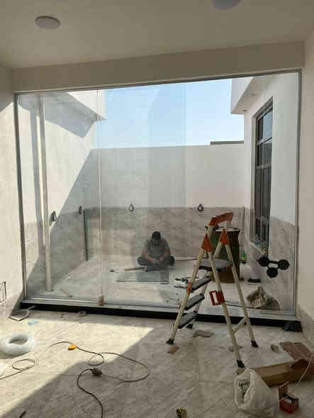 الحمد لله عملنا هذا اليوم قاطع زجاج عشرة ملم حديقة داخلية
مستعدين انجاز كافت انواع الجام خانة عشرة ملم
بسعار مناسبه
لاستفسار الاتصال على الرقم ***********
***********محمد العنوان الشارع الجديد
مقابل أفران الكناني ##
