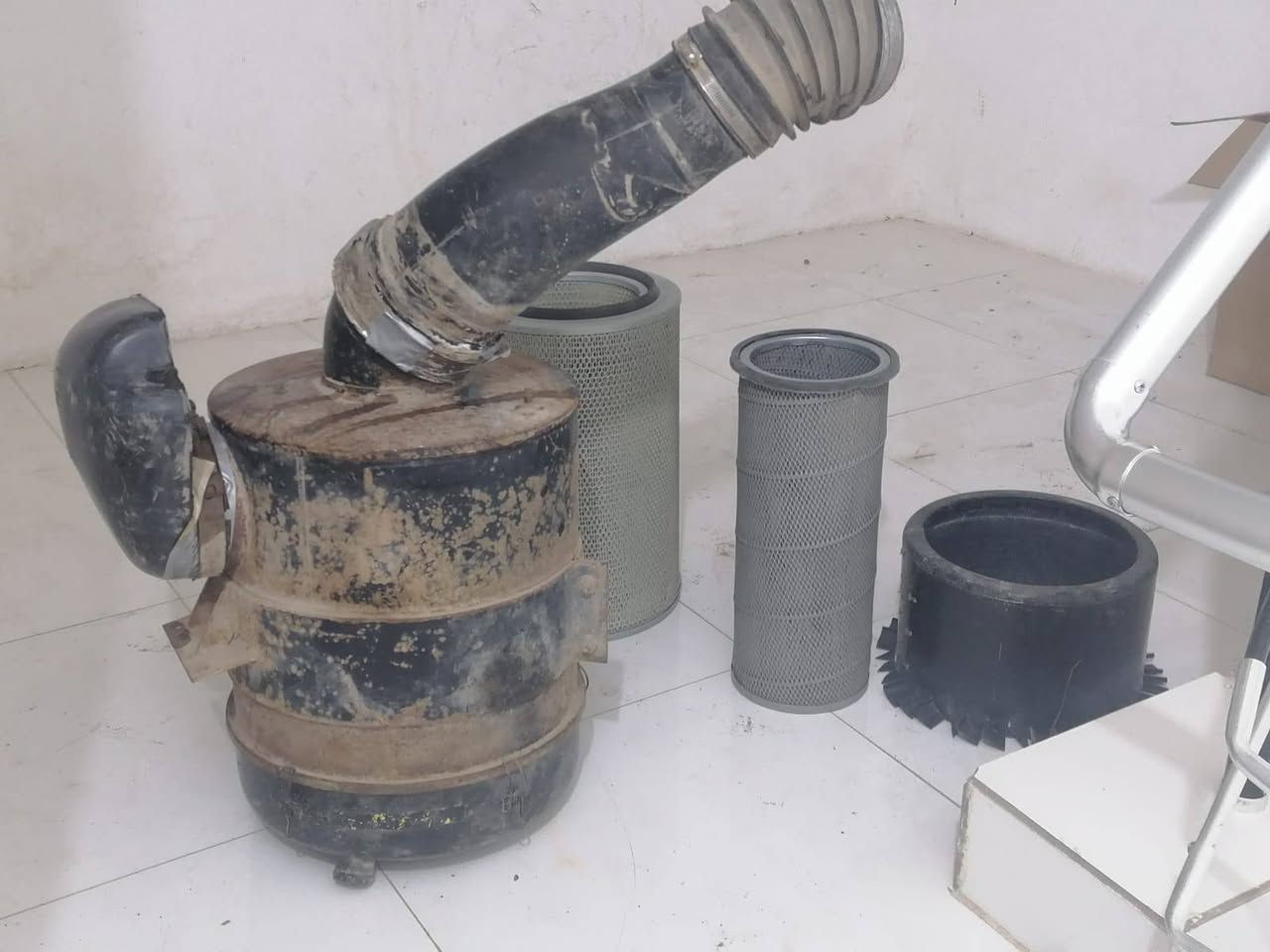 شوتة مان صقر اصلي مستعمل موديل ٩٣ ام برغي عنوان بغداد جرف نداف محل قيصر تصال ***********
