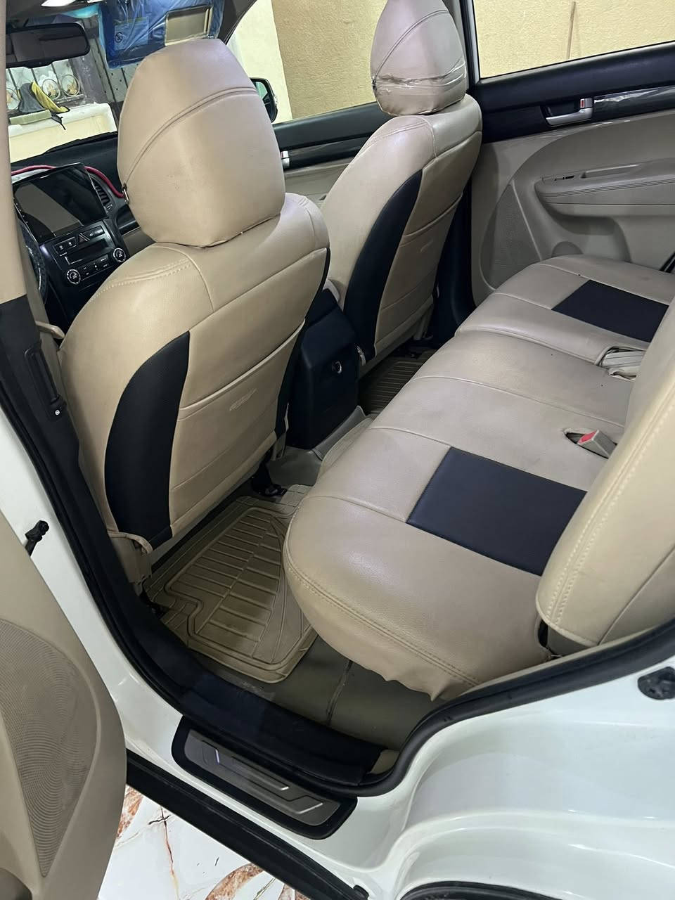 الصلاة على محمد اولاً
للبيع 

سورنتوو 2010 فول مواصفات للعين افول شي بالسورنتوو 

رقم بغداد الدولي الجديد بسمي تحويل ثاني يوم 

١-بنوراما 

٢- أشاير مري 

٣- مري شفط 

٤- كشتات كهربائي 

٥-بك لايت led

٦-كشنات جلد 

٧-ويل ١٨

٨-لايت زنون منظومه كامله الاصليه 

٩- كير اوتو وعادي 

Abs-١٠

١١-مكينه 3500    6سلندر 

١٢-كير 6 نمر 

١٣- السياره حاليا سويج ابيع بصمه وياهه 

١٤-تخم تايرات الكوري الأصلي 

١٥- حداديه بالنايلون 

ملاحظة بيه صبغ حزام اثر صوفر بدون معجون بدون ضربه بدون دواخل 

مكاني بابل قضاء جبله الاستفسار ***********

السعر 135 وبيه مجال للشراي 

وما اعتقد اكو بهيج نظافه بهاذا السعرر

ولاتقارنه بالمهجومات وتعبانات 

سياره نايلون بمعنى الكلمه جديده 

والشراي يدلل خاص موجود واتساب موجود
