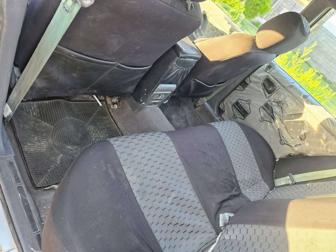 من رخصت الادمنيه سياره برنس موديل 95 للبيع سياره مكفوله من الدعاميه الدعاميه فقط مصبوغه صبغ عام لجماليه اي طخه مابيها
 [كهربائيات شغاله بالكامل تبريد شغال كير محرك كله كفاله عامه وسيارة احلى من الصورة للأمانه (السعر ٤٢ورقه$وبيها مجال (عنوان الانبار جزيرة الخالديه )( رقم الهاتف ***********)
