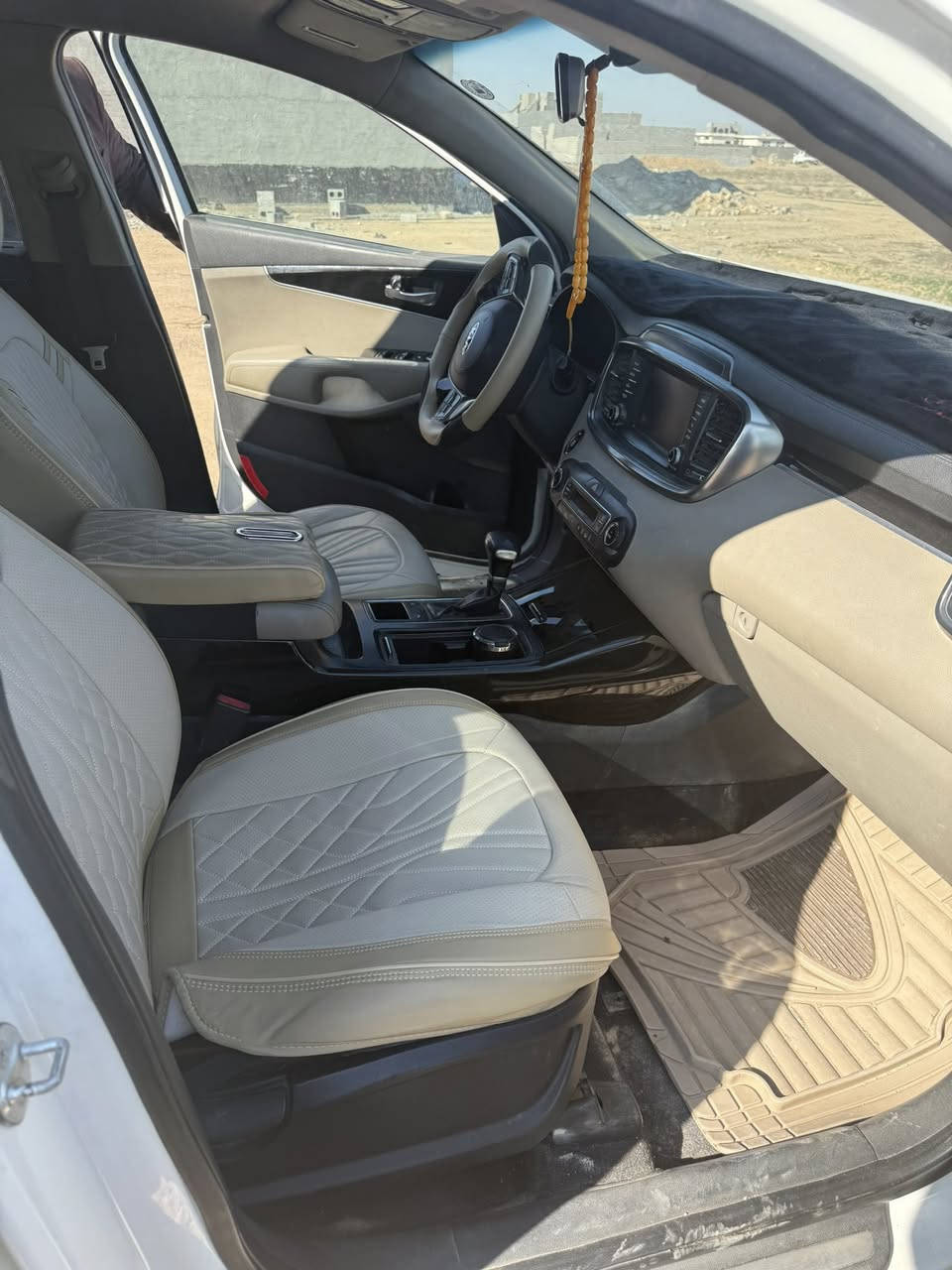 سورنتو 2018 محدثه 2020 خليجي كلين بيها 3 رصعات زغار بارد حجم المحرك 6 كشنات جلد مكفوله كير محرك رقم اربيل سنويه لل28 تحويل مباشر للأستفسار الاتصال ‭0772 926 3870‬
