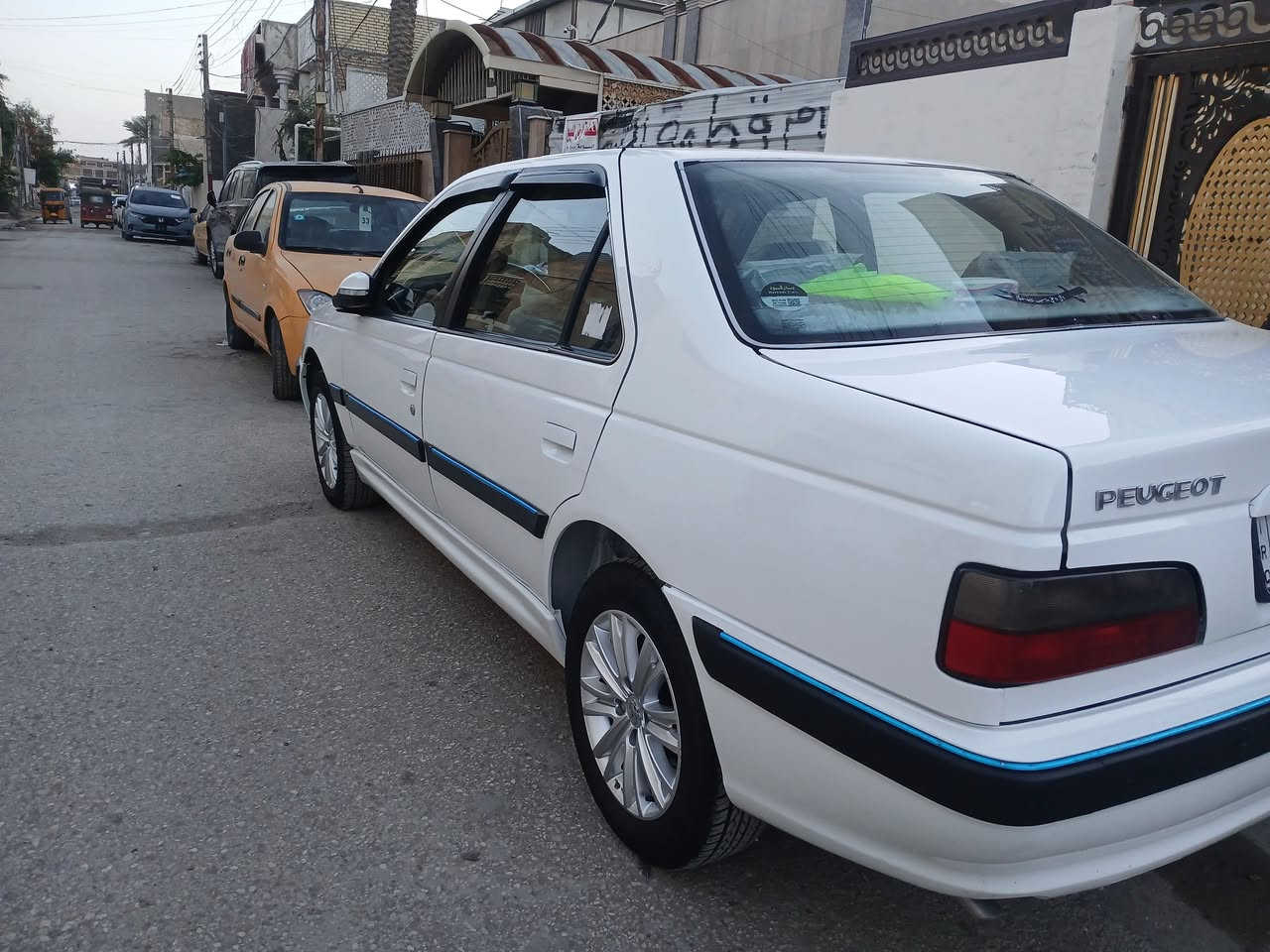 السلام عليكم بيجو بارس موديل 2025 حره بأسمي تحويل مباشر  كفاله عامه حتى من الشخط مكفوله رقم بغداد دوشمه عامه  كاعيتهاا غير مستخدمه ام الويل كب الجديد السعر 92 وبيهه مجال بسيط  بعدهه بظمان الشركه  ***********
