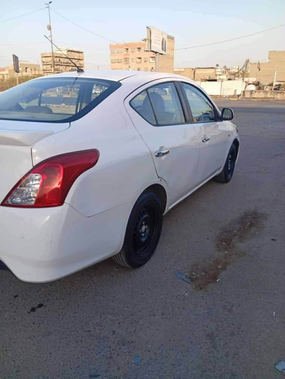 سلام عليكم

سني هندي ام البليته الزركه

موديل 2020

بيهه طخطخات بسيطه 

مابيهه تبديل وبيهه مكانات صبغ قليل 

مكينه كير شواصي مكفول ماشيه 112 

سعر 93وبيه مجال حك الجيه 

العنوان بغداد شارع حيفا 

رقم الهاتف ***********
