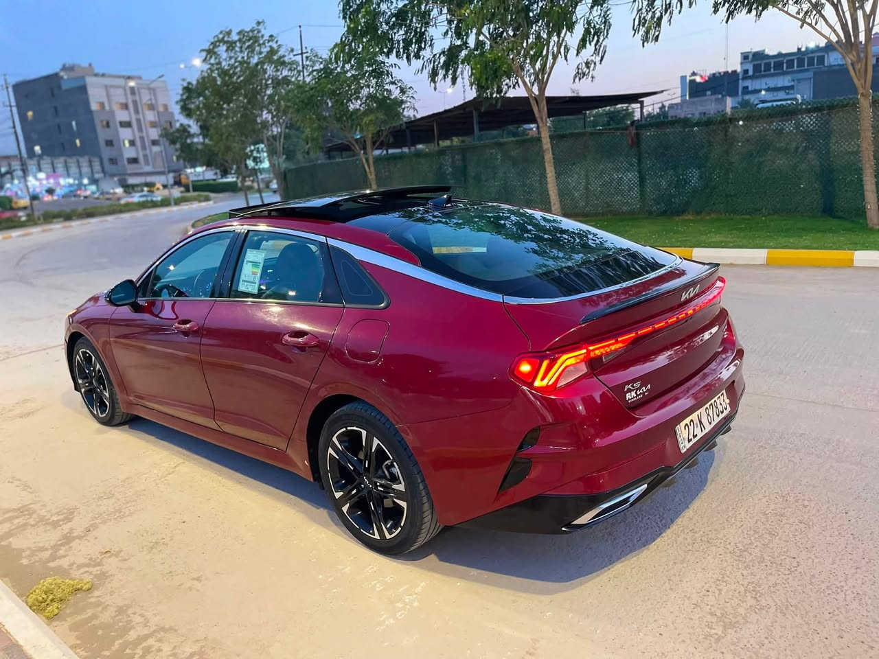 #للبيع K5 موديل 22 وارد امريكي
مواصفات GTline 

محرك 1.6 turbo 

تجي معروفة مواصفاتها فول 1/1

حادثها فقط باب بصف سايق ☝🏼

السيارة بيه باب بصف سايق صبغ # بل جاملغ لخلفي بارد 4 صابع فقط  جديدة بمعنى الكلمه استعمالها جداً قليل  

ماشيه :72🚀

رقمها اربيل شرط التحويل ▫️

مكانها بغداد/ السيديه📍    

السعر :- 155 بيه مجال 

الهاتف: ***********
