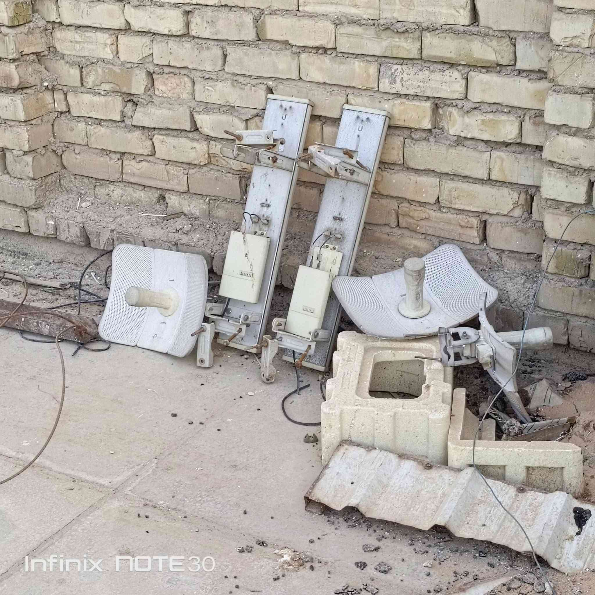 سلام عليكم ورحمه الله وبركاته
تم تفصيخ وتنزيل برج ايراني 21 متر حجم35 في منطقة الرشاد 
***********
واتساب
