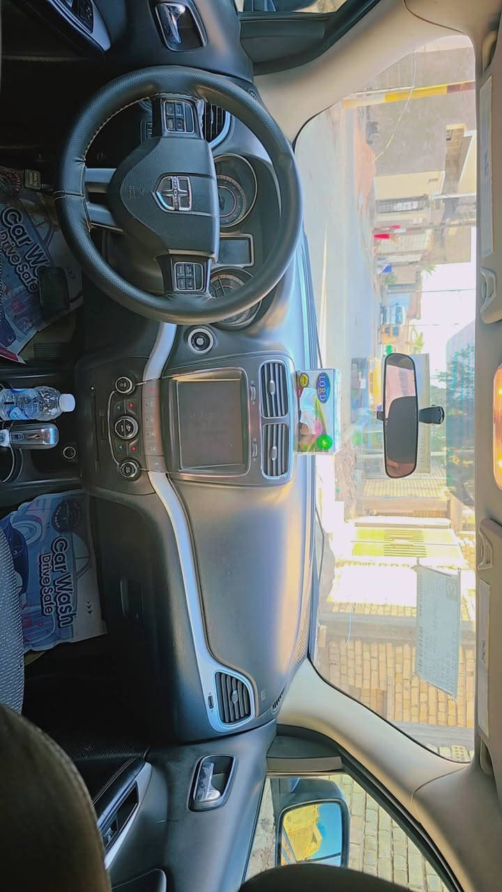 السلام عليكم جورني موديل 2017 محرك 6 حادثه بنيد مبدل بدون دواخل والسونار مرفق السعر 125 تلفون ***********
