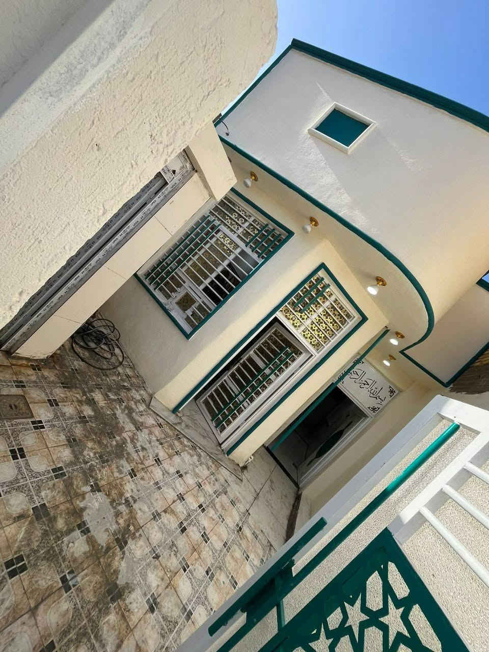 يًـًــعلن مـــًكتب عــٕٓــقارات عَٕـــلي قٕـــحطان الٕـــخفاحي 🏡
عن دار مساحه 100 متر واجها ( 5 ) ونزال ( 20 )

شارع  ( 8 ) متر بناء طابوك فقط البيتونه بلوك تسليم 

مفتاح 🔑 صف العقار طابو زراعي سند ( 25 ) تحويل 

مباشر البناء  ـــــ صاله / مطبخ / كلدور / غرفه نوم وحده /

حمامات داخليه وخارجيه شغل درجه أولى ومتعوب عليه 

تفاصيل اكثر مكتب عقارات علي قحطان الكائن بابل سيف سعد 

قرب باب العلوه المخضر مــًكتب عـٍقارات عـٌّلي  قـٌحطان 

#ملاحظه 👇🏿
عندك عقار .. طابو صرف أو زراعي أو ايجار .. 
بناء أو ترميم هدم الدور واستشارات 
كل مايخص العقار اتفضل للمكتب ( كـــل الـــهلا بـــكم )

للأتصال ‏‪0778 075 4398‬‏

واتساب ***********
