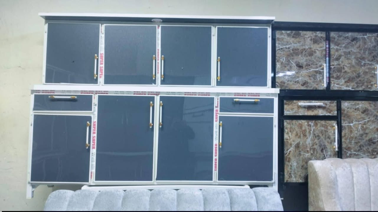 نقل وشد مجاني داخل تكريت توصيل فقط كاونترات تركيا ثقيل سنك  مرمر  يعني حمل ولاتخاف 😍شغل درجه اولئ اذا عندك كاونتر قديم هم عادي ناخذه وننطيك جديد بمكانه للاستفسار الاتصال او مراسله واتساب ***********
0777 951 9639 واتساب فقط
