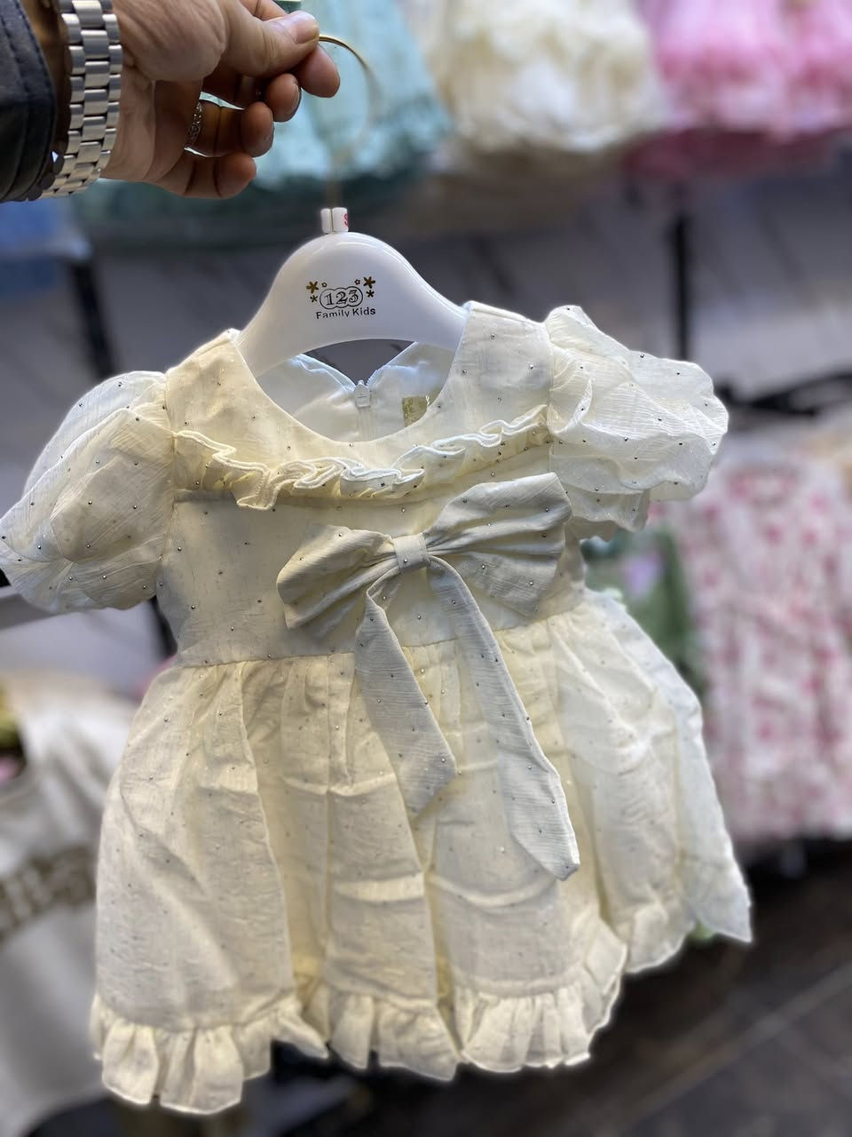 آللهم صلي على محمد وآل محمد 
تم وصول بضاعه جديده
تركيا خامه راقيه جداً اسعار مناسبه
العنوان شارع البلديه مقابل دكتور جعفر 
اهلا وسهلا بكم


**إذا كنت صاحب هذا الإعلان وتريد حذفه لأي سبب، رجاءا أرسل رسالة إلى الدعم الفني**